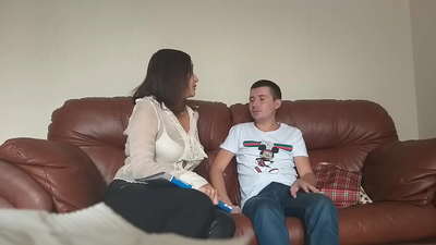 लाजाळू विद्यार्थ्याने अतृप्त शिक्षकाला चोदले (मिल्फ अलिना तुमानोवा)